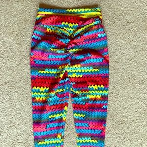 “Knit print” leggings